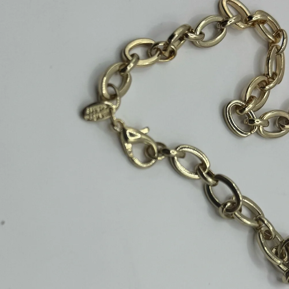 Marlyn Schiff Gold Locket Pendant Necklace - Picture 5 of 5